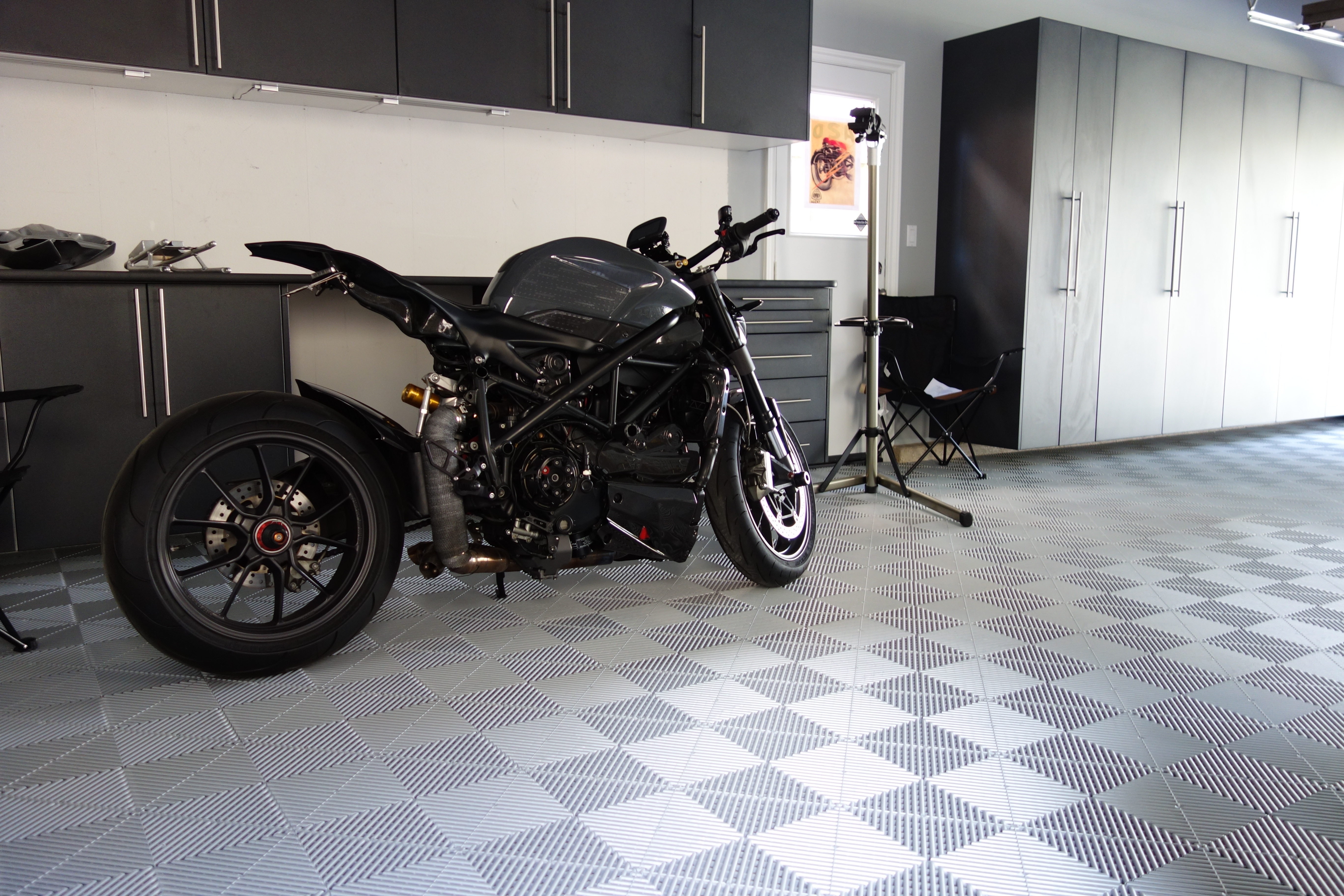2010 Ducati Streetfighter photo 40